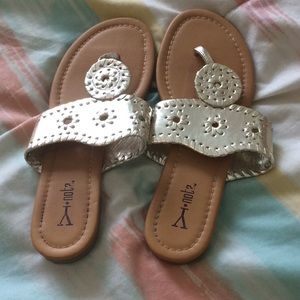 Y Not silver sandals